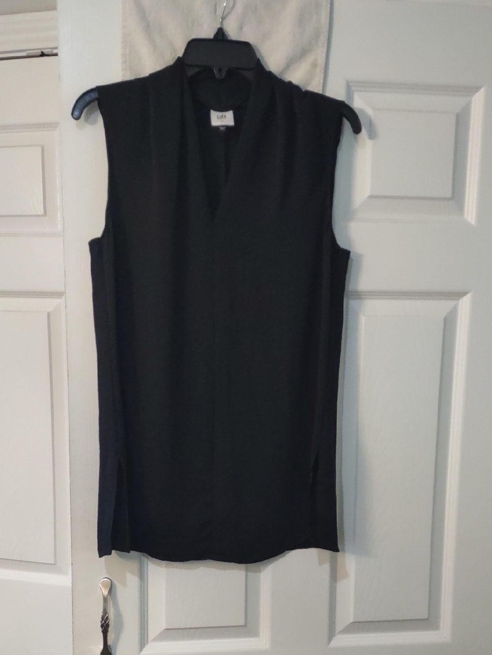 cabi Black Sleeveless V-Neck Detail On Neck Tunic with Side Slits. Sheer Size Sm